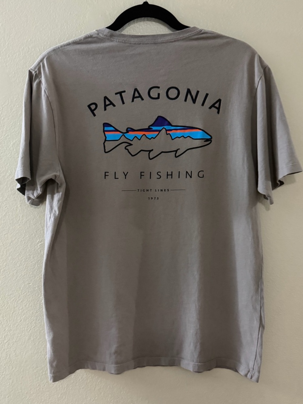 Patagonia Fly Fishing Graphic T-Shirt Small Gray Organic Cotton Short Sleeve